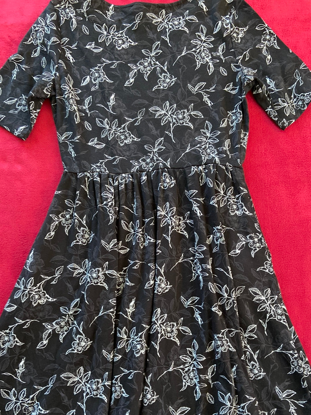 BLACK FLORAL Trixie and Lulu Dress Size M